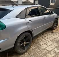 A picture of DISTRESS LAGOS DEALERS DEAL Lexus RX330 2004 It was parked