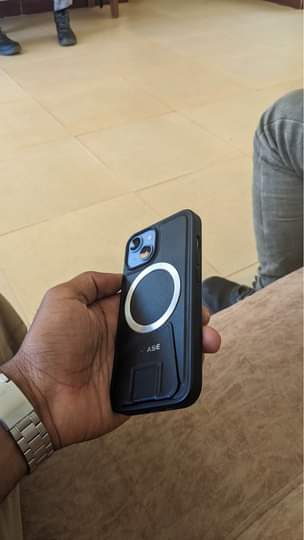 A picture of Iphone 14 plain 128GB