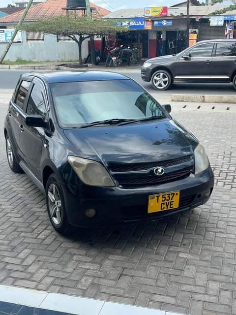 used toyota ist
