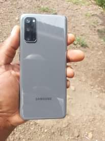 A picture of Samsung galaxy S20 5G