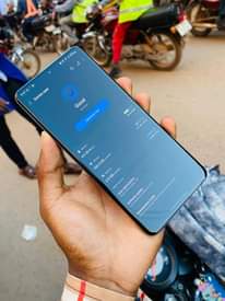 A picture of Samsung galaxy S20plus 5G