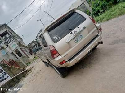 A picture of Toyota 4 runner