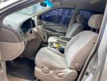 A picture of Extremely Super sharp Toyota sienna 06 model Untempered Engine and