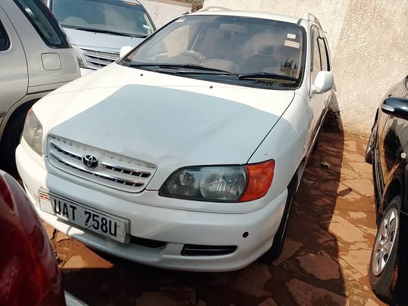 A picture of Toyota ipsam 10 millions very good CALL 0786 92 82
