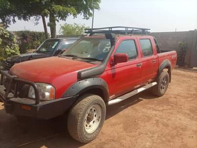 used nissan hardbody