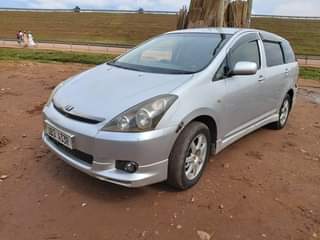 A picture of Toyota Wish on