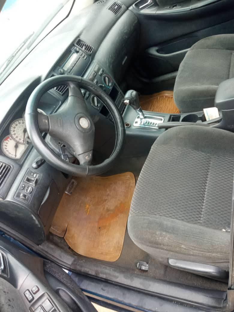 A picture of 2005 Toyota corolla