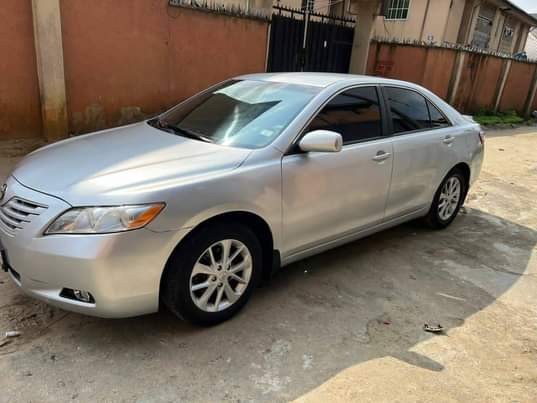 A picture of 2008 Toyota Camry 08