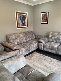 A picture of Sofa set