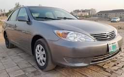 A picture of 2006 Toyota Camry LE in its first body state with