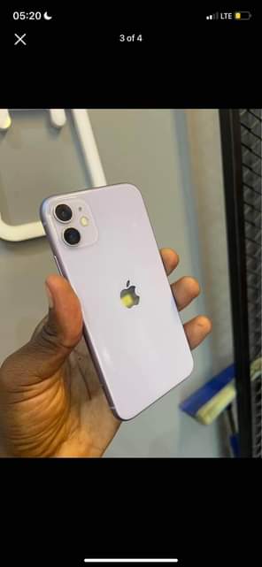 A picture of Iphone 11 plain