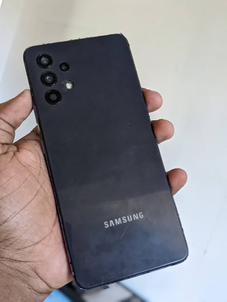 A picture of SAMSUNG A32