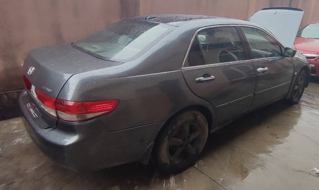 A picture of 2004 Honda Accord EOD