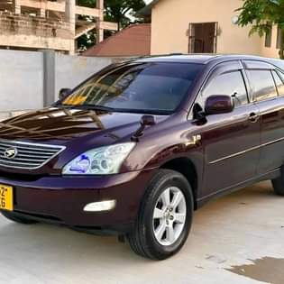 A picture of Toyota harrier new mobile