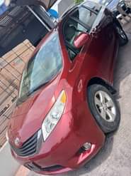 A picture of Toyota Sienna Used 4plug 2011 Very sharp Everything working well