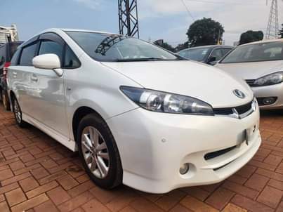A picture of 2010 Toyota wish 2010 Whatsup me on 0758527147