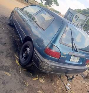 A picture of 2000 Nissan Sunny 4plugs