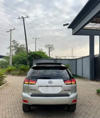 A picture of 2005 LEXUS RX330