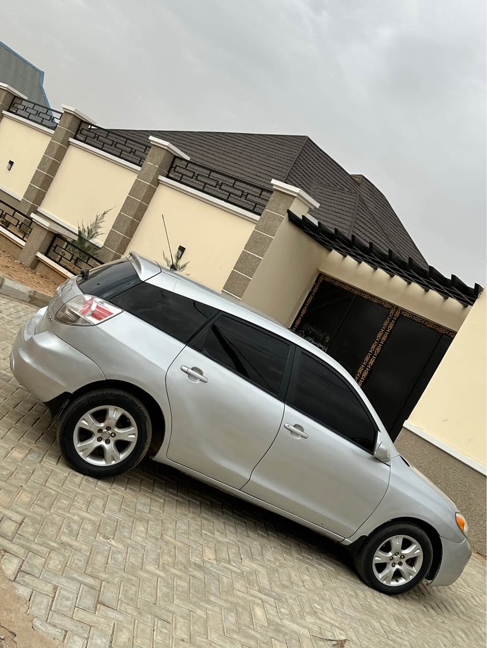 A picture of Toyota Matrix 2005