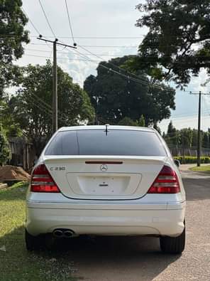 A picture of FOR SALE EXTREMELY CLEAN USED C230 2007 MODEL DUTY PRICE
