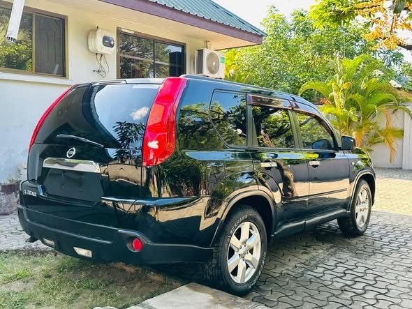A picture of Nissan X trail