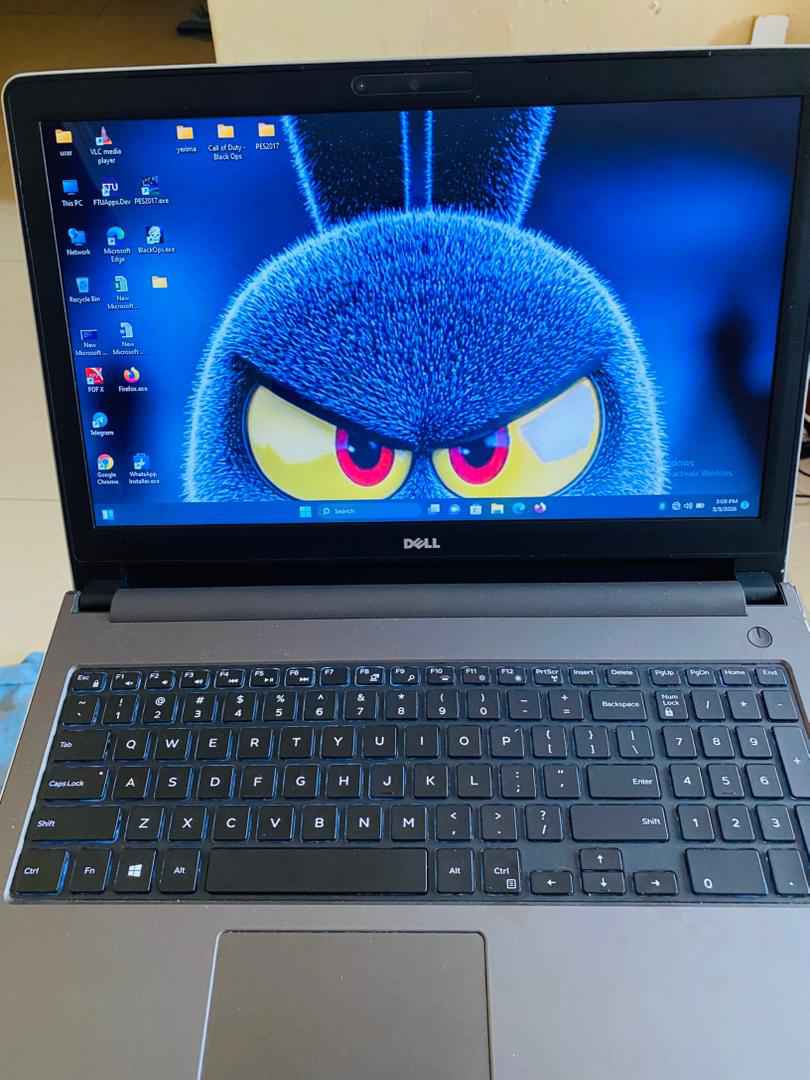 A picture of Dell laptop