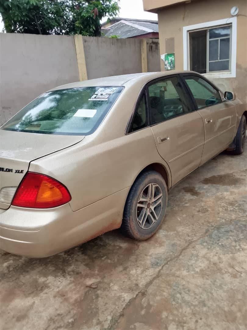 A picture of Toyota Avalon 2023