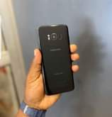 A picture of samsung s8 O6I2O4IO5O