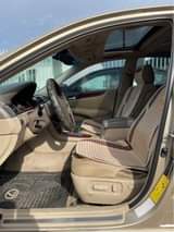A picture of Es330 2004 model registered