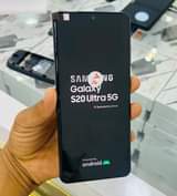 A picture of Samsung galaxy S20 Ultra