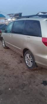 A picture of Toyota Sienna 2004 model for sale Sound untampered engine and