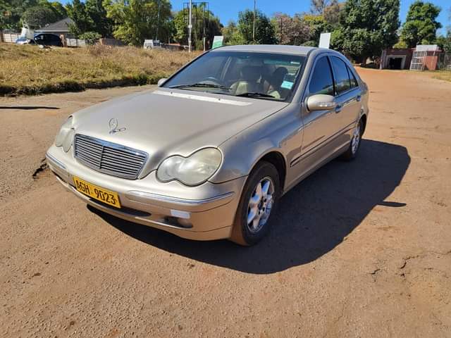 classifieds/cars mercedes