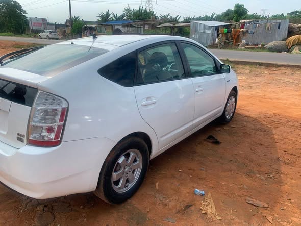A picture of Toyota Prius 2007 engine and gear AC NEED GAS 09056218817