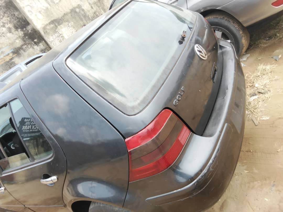 A picture of Neatly used Volkswagen Golf 4 available