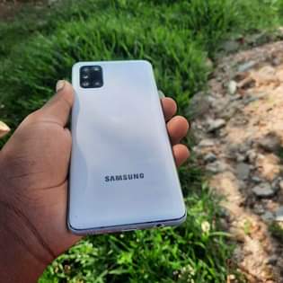 A picture of Samsung galaxy a31. 0782055712
