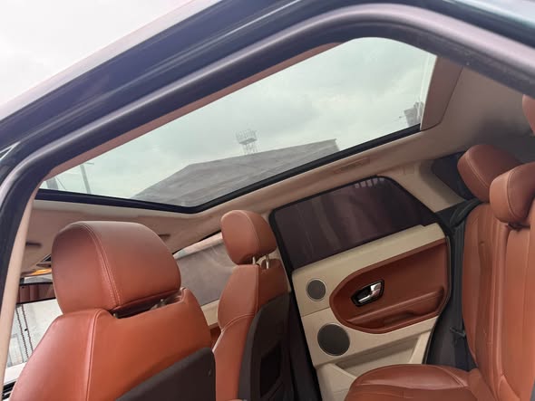 A picture of RANGE ROVER EVOQUE 2013
