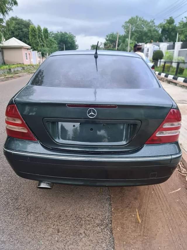 A picture of 08039680960 Neatly Used Mercedez Benz C200 Kompressor Price 2mil Engine