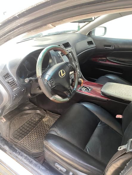 A picture of Awoof Lexus gs430 2007