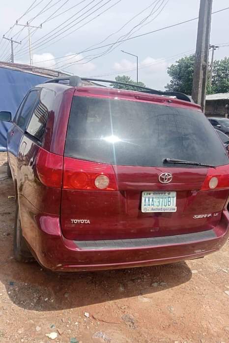 A picture of 2007 Toyota Sienna