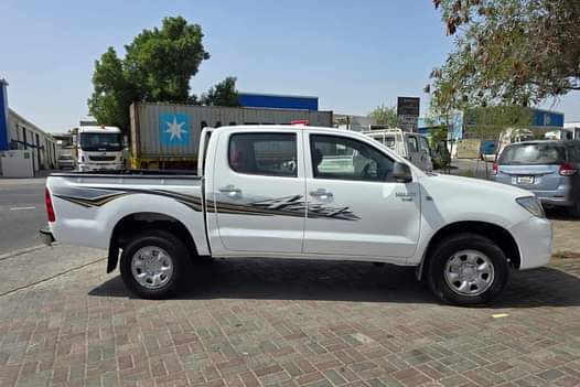 A picture of Toyota Hilux pic up 2009 gcc diesel watsapp 44wheel 0551513562