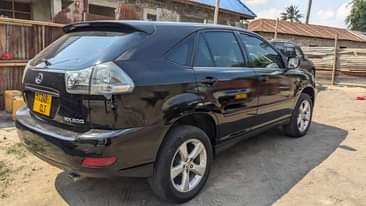 A picture of Harrier 0672847429 WhatsApp