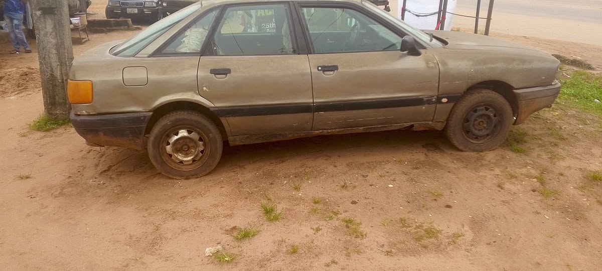 A picture of Audi with CNG gas