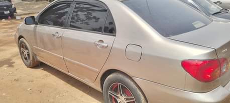 A picture of Toyota Corolla 04