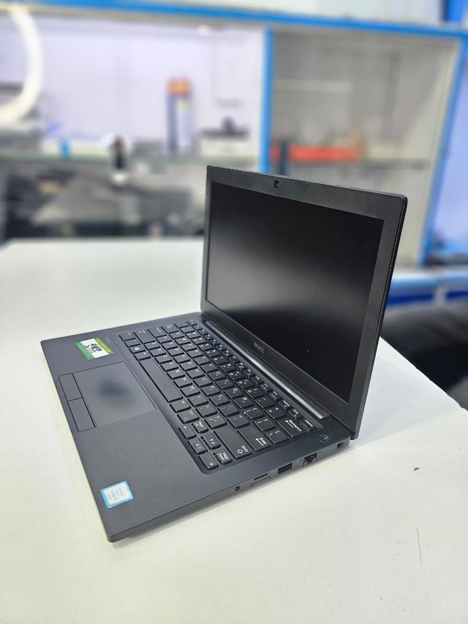 A picture of Dell latitude 7280