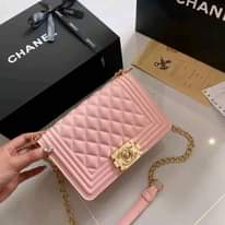 A picture of 2 500 each 3 pieces going for 7k 6 pieces