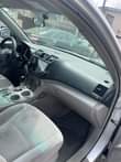 A picture of Relocation sales V Clean 2008 tokunbo standard Toyota Highlander partly