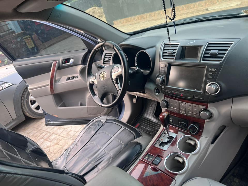 A picture of Toyota Camry 2004