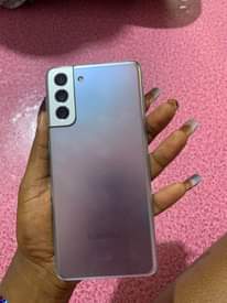 A picture of SAMSUNG S21 PLUS