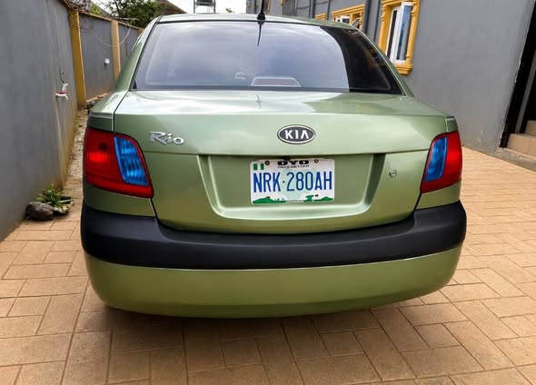 A picture of 2008 Kia rio