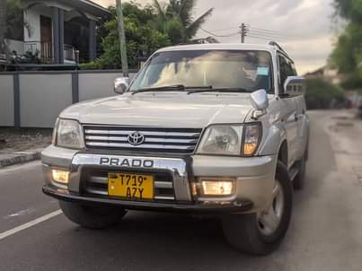 A picture of Toyot Prado Mchaga 0788078007